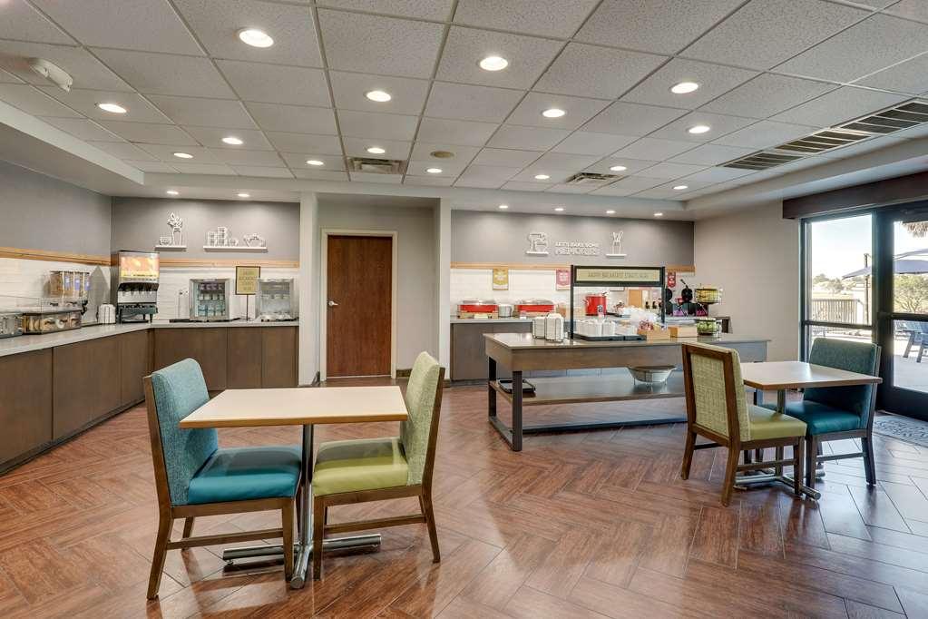Hampton Inn מולטרי מסעדה תמונה